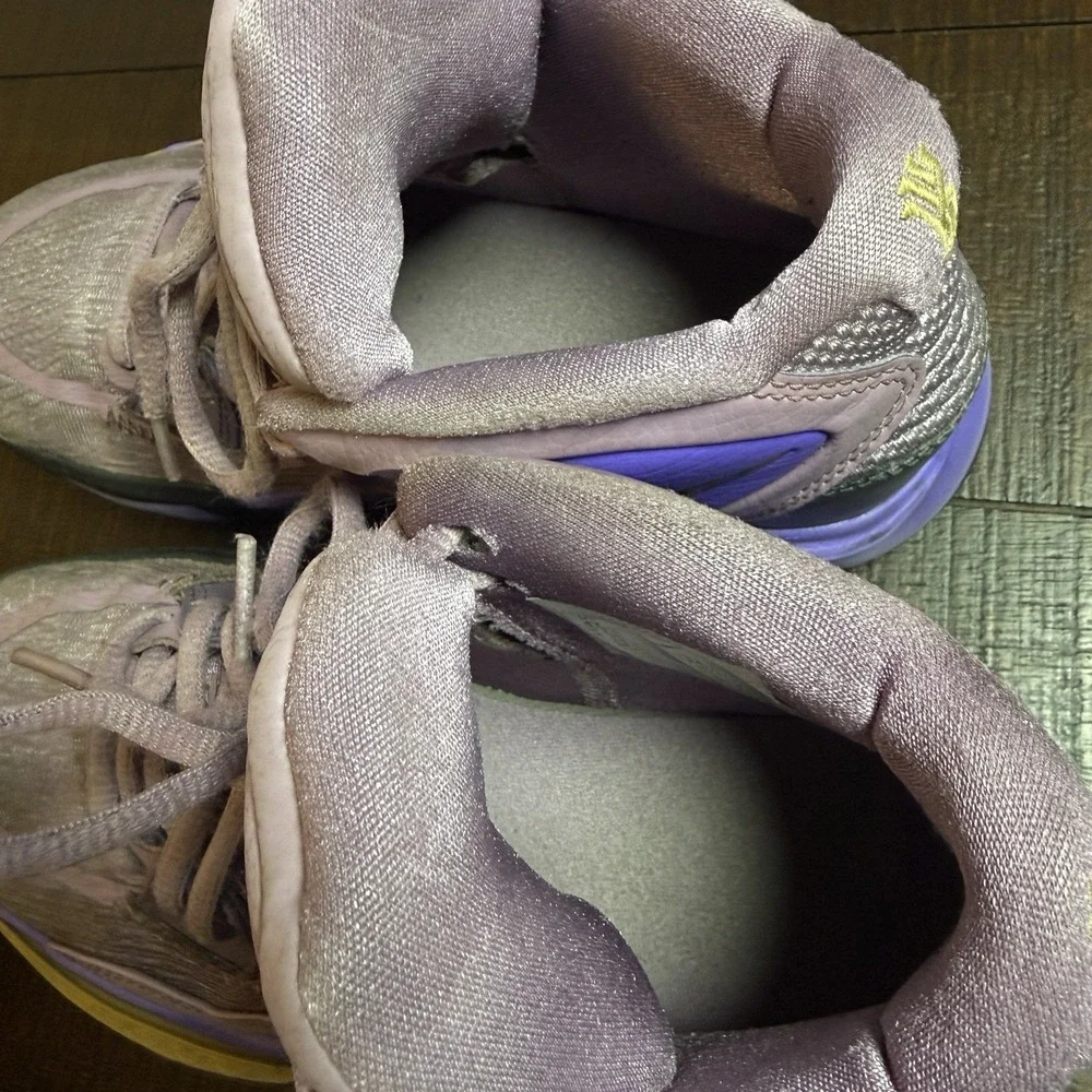 Nike Kyrie Infinity GS Amethyst Wave Youth Size 4Y Basketball Sneaker DD0334-500